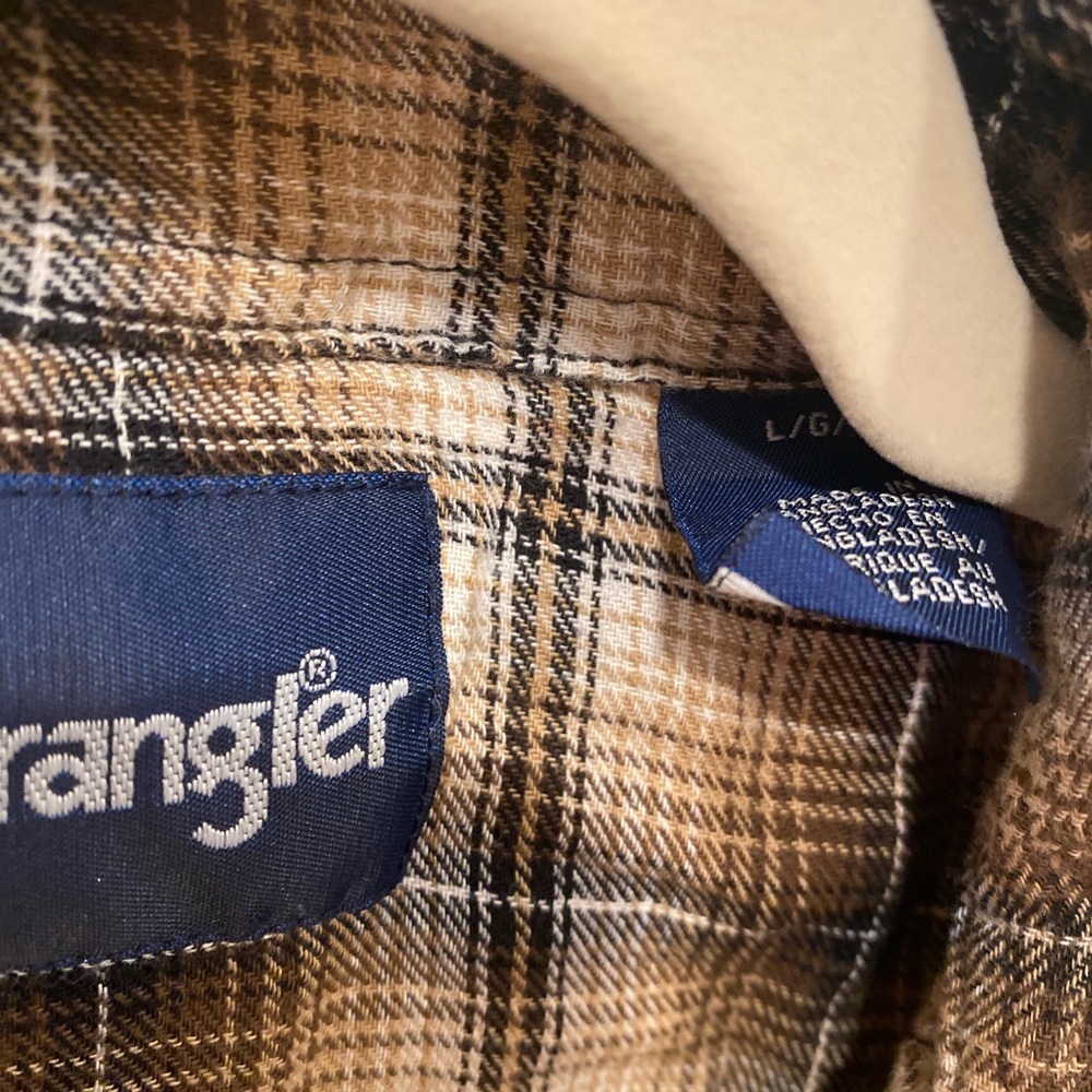 Wrangler Vintage Neutral Color Plaid Pearl Snap Long Sleeve Western Shirt - Picture 3 of 9